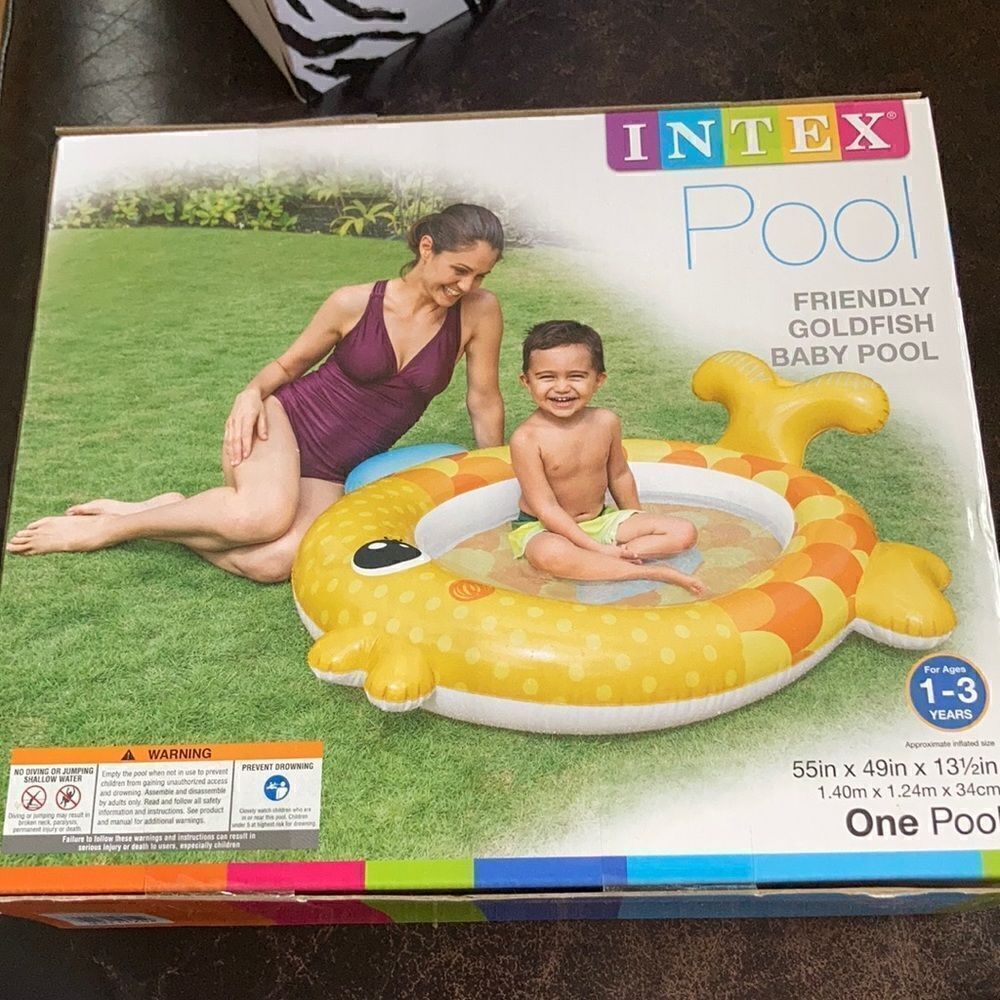 1 LEFT! Friendly Goldfish Baby Pool